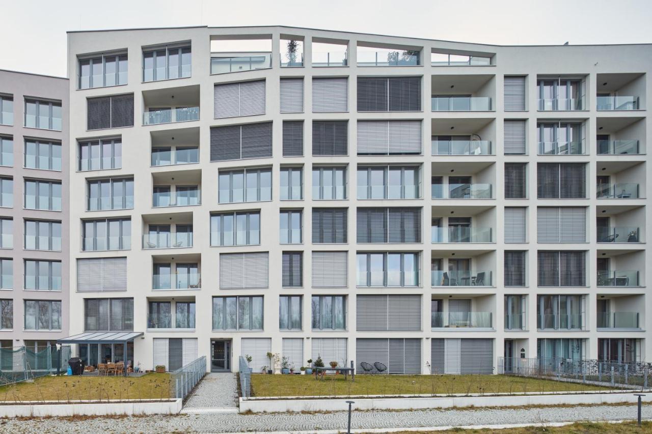 Prague Days - Designer Condo - Trendy Neighborhood מראה חיצוני תמונה